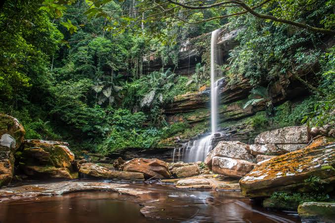 Giluk Falls on the four-day trek
